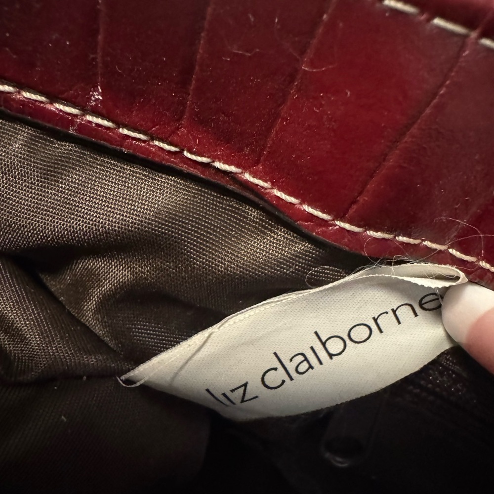Liz Claiborne Rich Burgundy Vintage Handbag with magnetic closure - Picture 5 of 7